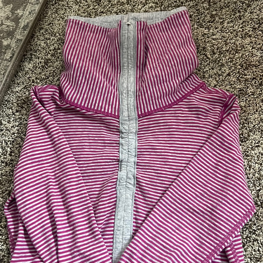 Lululemon sweatshirt reversible
